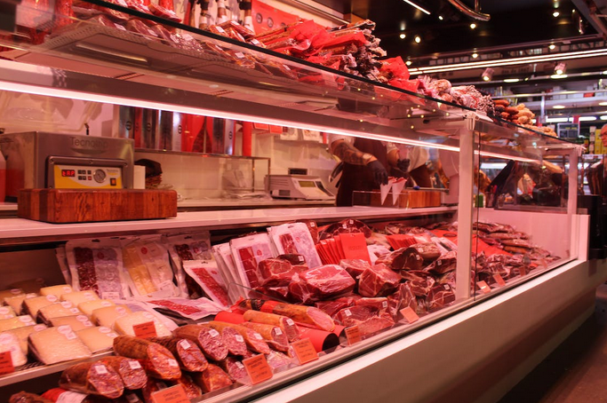 Ways to Save Money When Buying Meat post thumbnail image